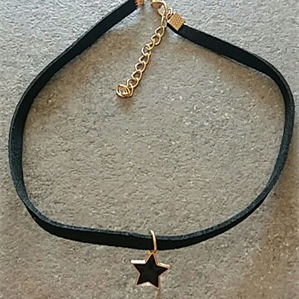 Star ★ Faux Suede Choker - Picture 4 of 7